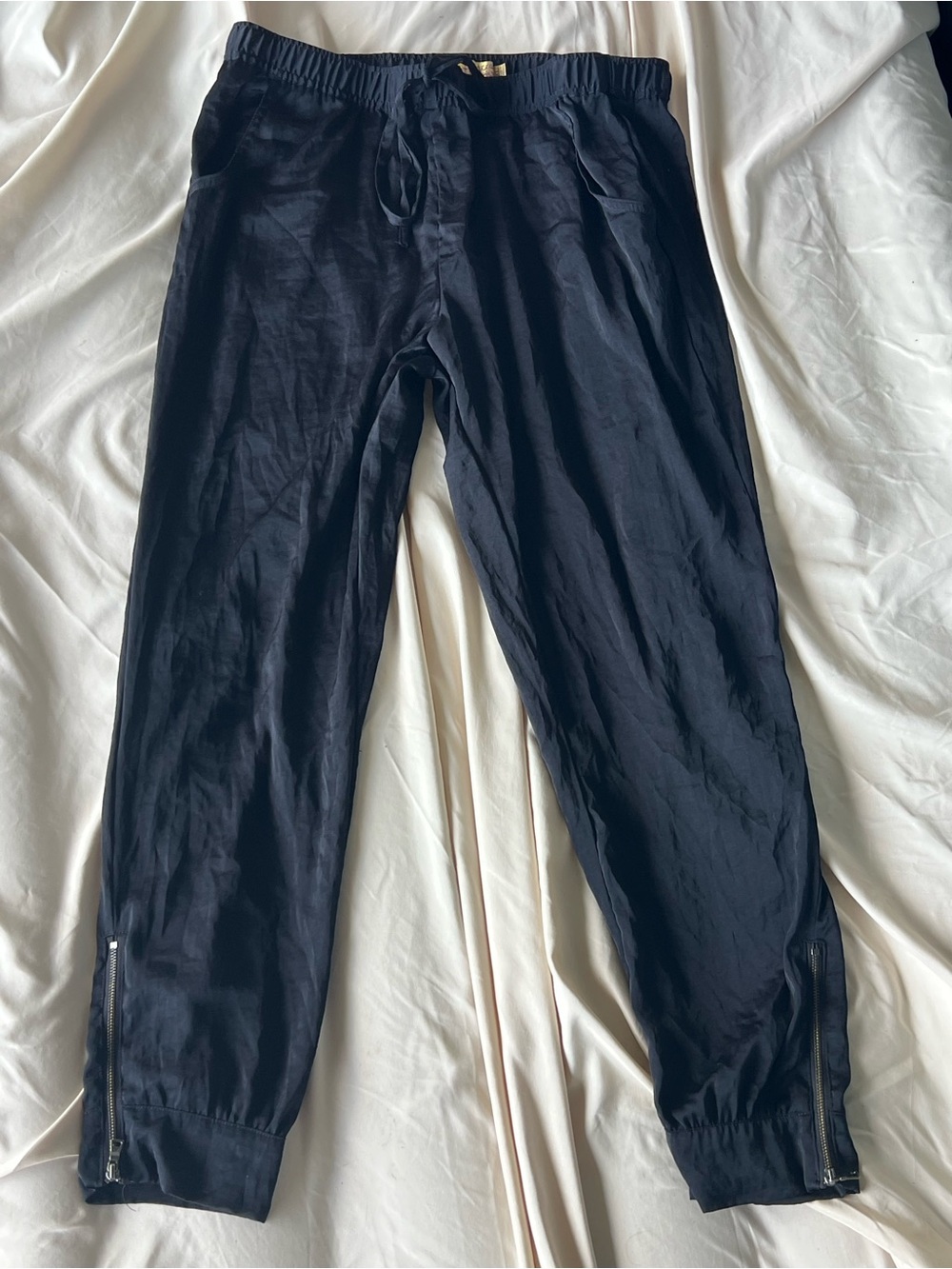 Princess Vera Wang Black Ankle-Zip Jogger Pants. XL